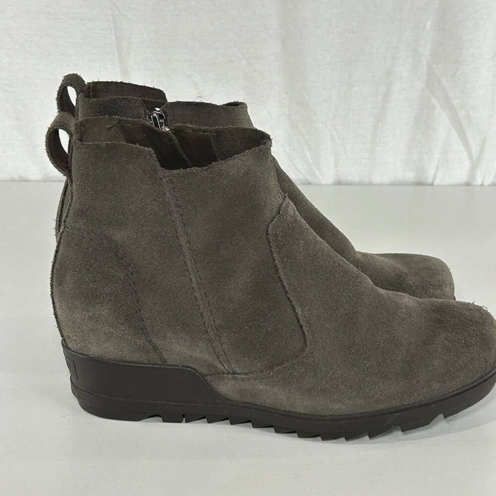 Sorel Evie II Women's 9 Gray Wedge Suede Ankle Booties Side Zip